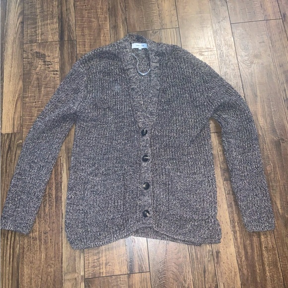 olive Knit Cardigan Sweater John + jenn revolve
cardigan fall casual knit $130 - Picture 3 of 6